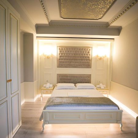 Hotel Lotus Tirana Kültér fotó