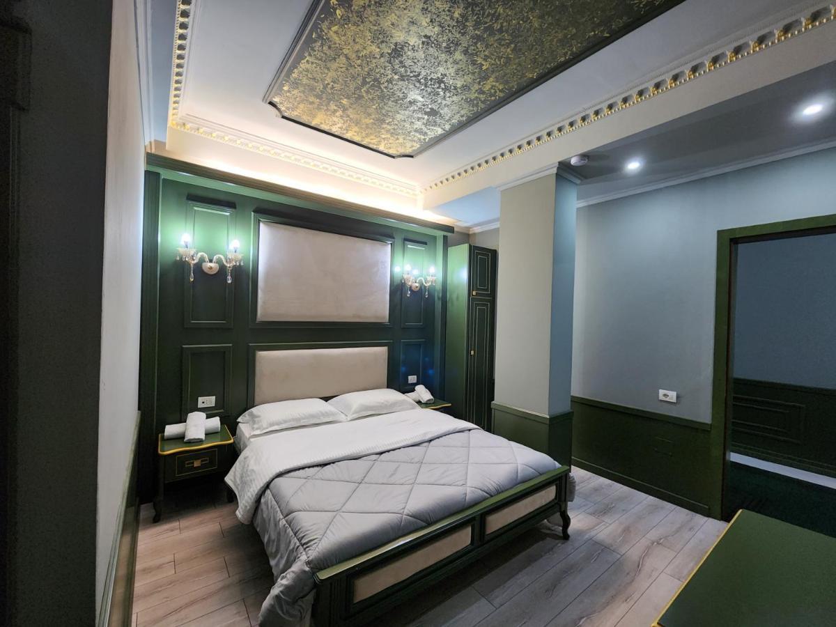 Hotel Lotus Tirana Kültér fotó